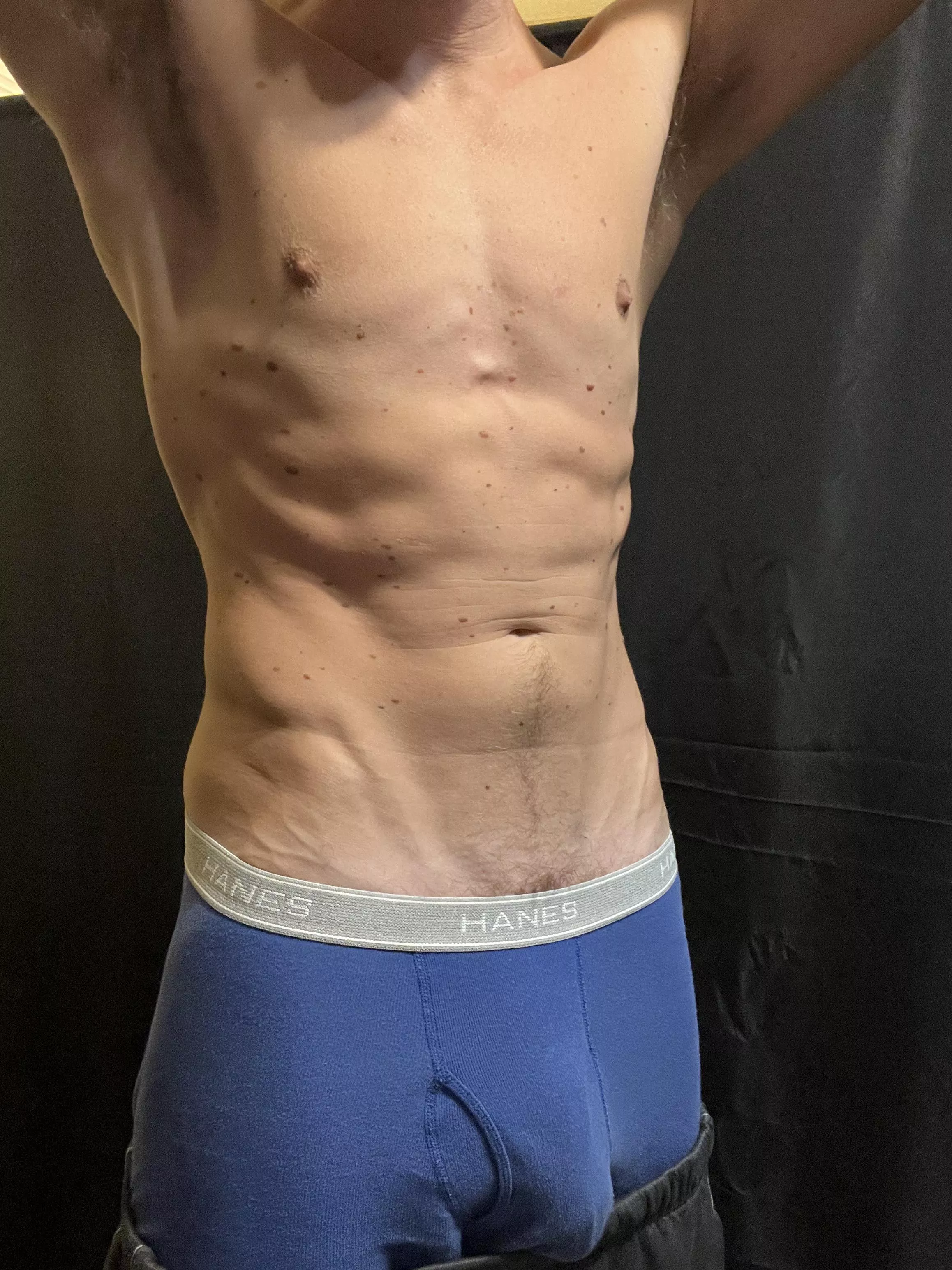 (29) put your hands up if you like bulges n pits