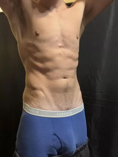 (29) put your hands up if you like bulges 