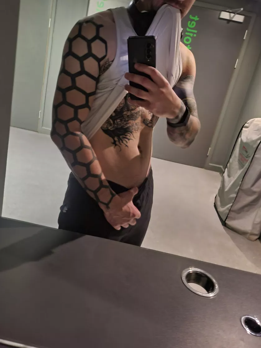 33 [M4F] #London Hammersmith have space open on Wednesday and Thursday 