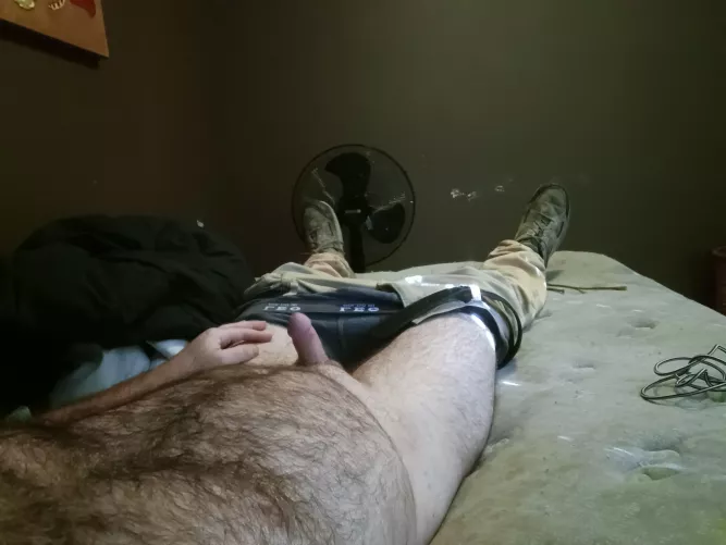 39 [m4f] #huntets creek I want to jack off in front of someone 