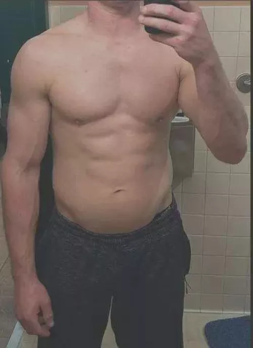 alpha army dude ready to abuse your wallet