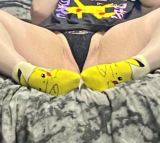 Anyone want to play with me? 