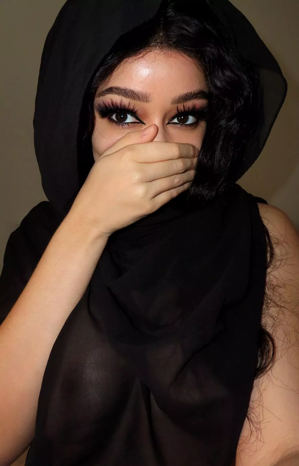 Arab queen, full of surprises!