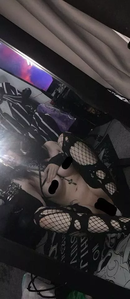 Are you going to do what mommy says?