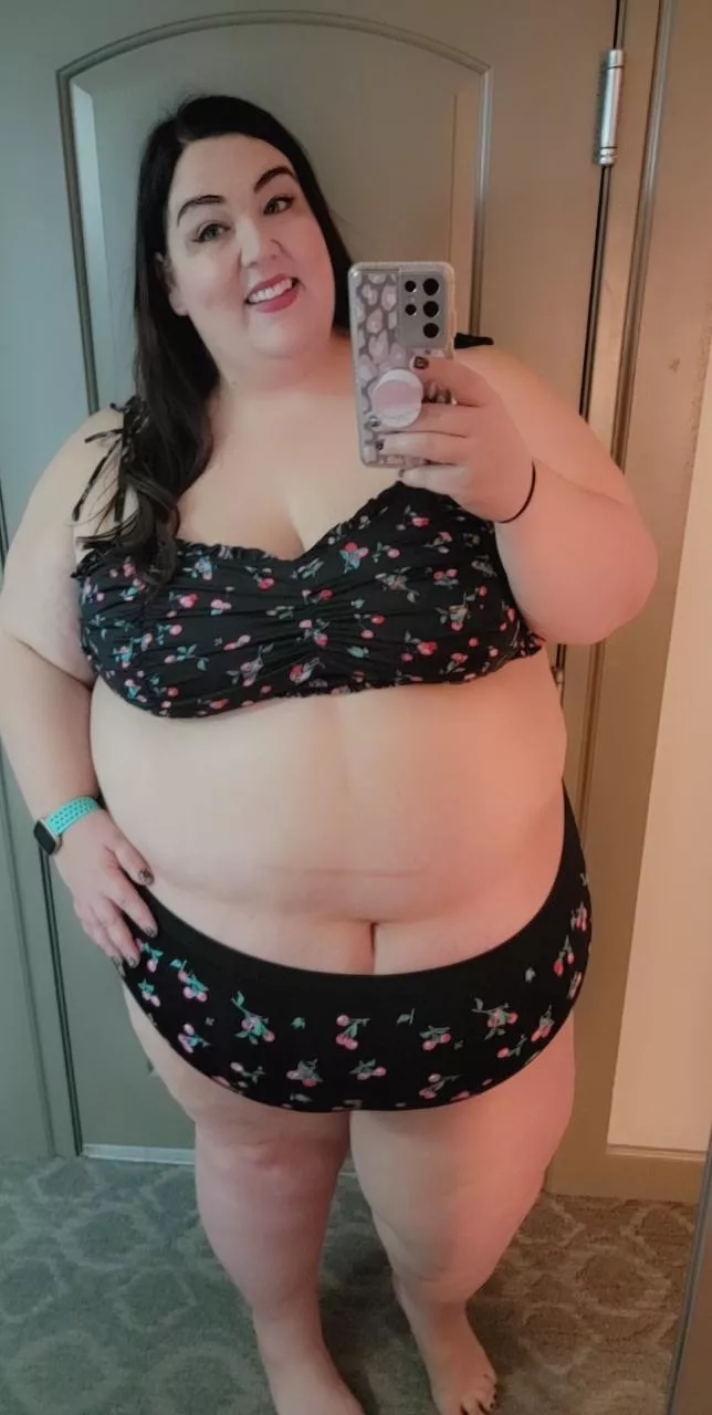 Belly by carbs 🍔🍟🌮🍕🌭