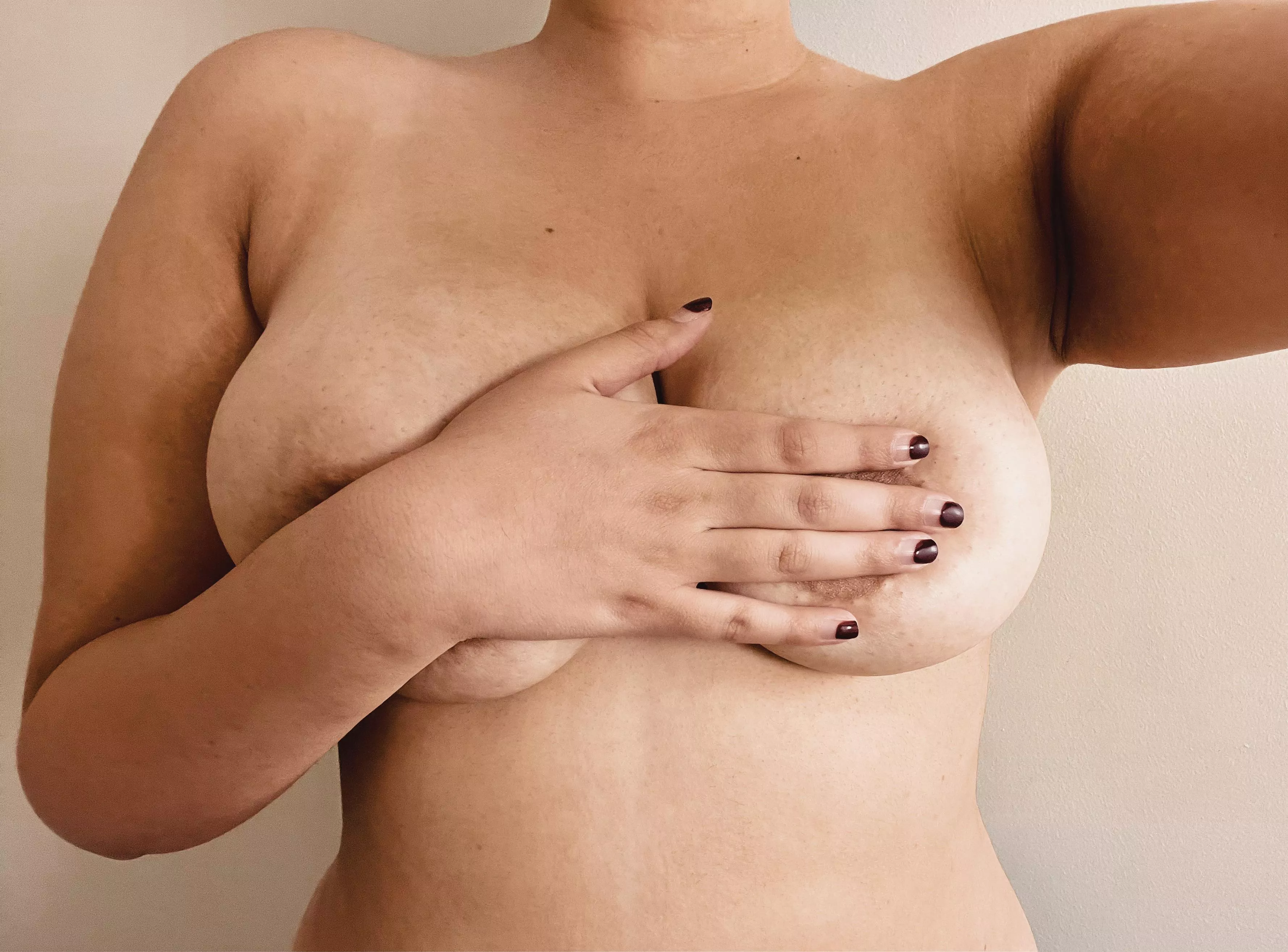 Busty Latina Loves to Tease