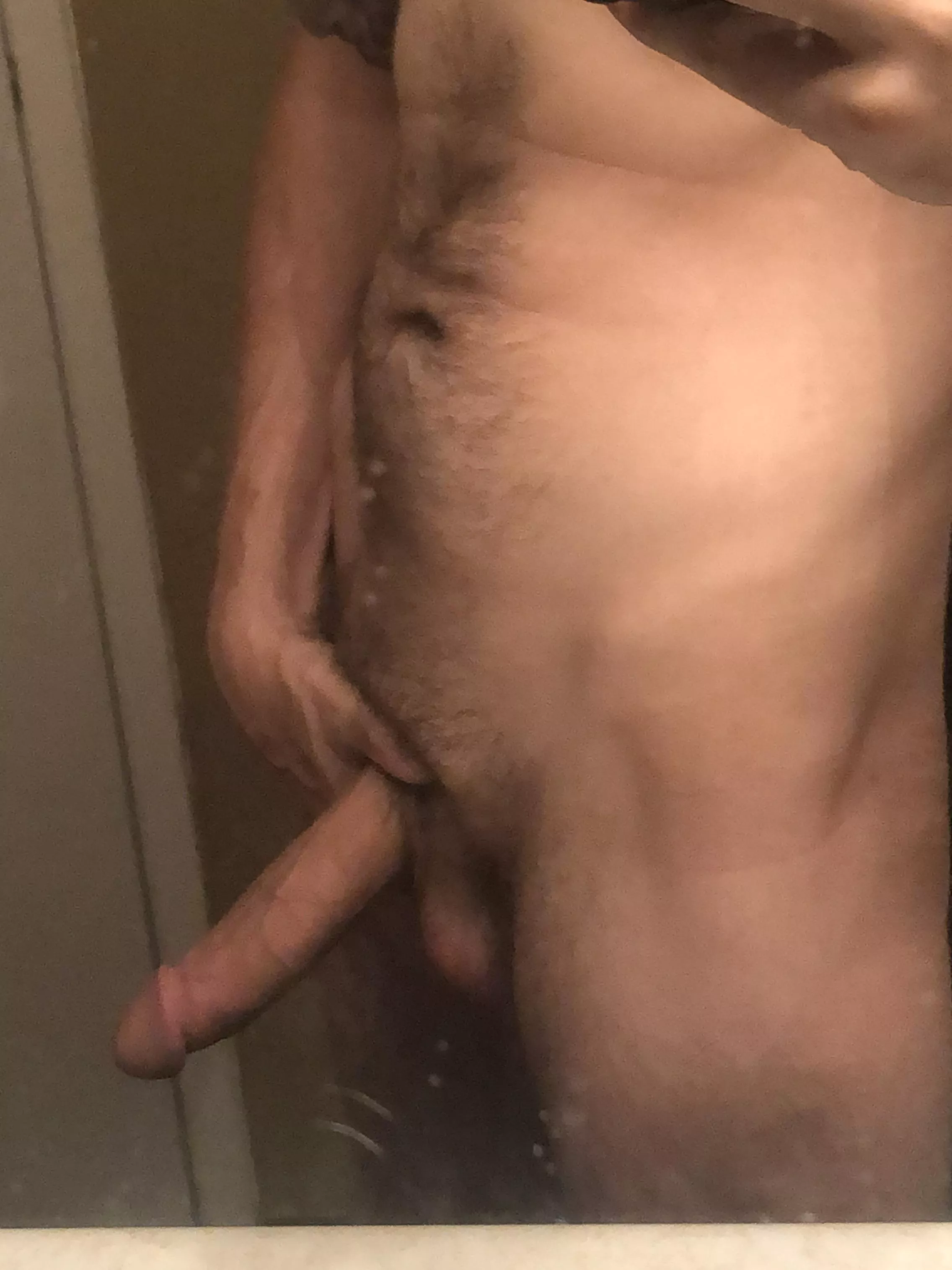 Can anyone come by in Gladstone rn??? 