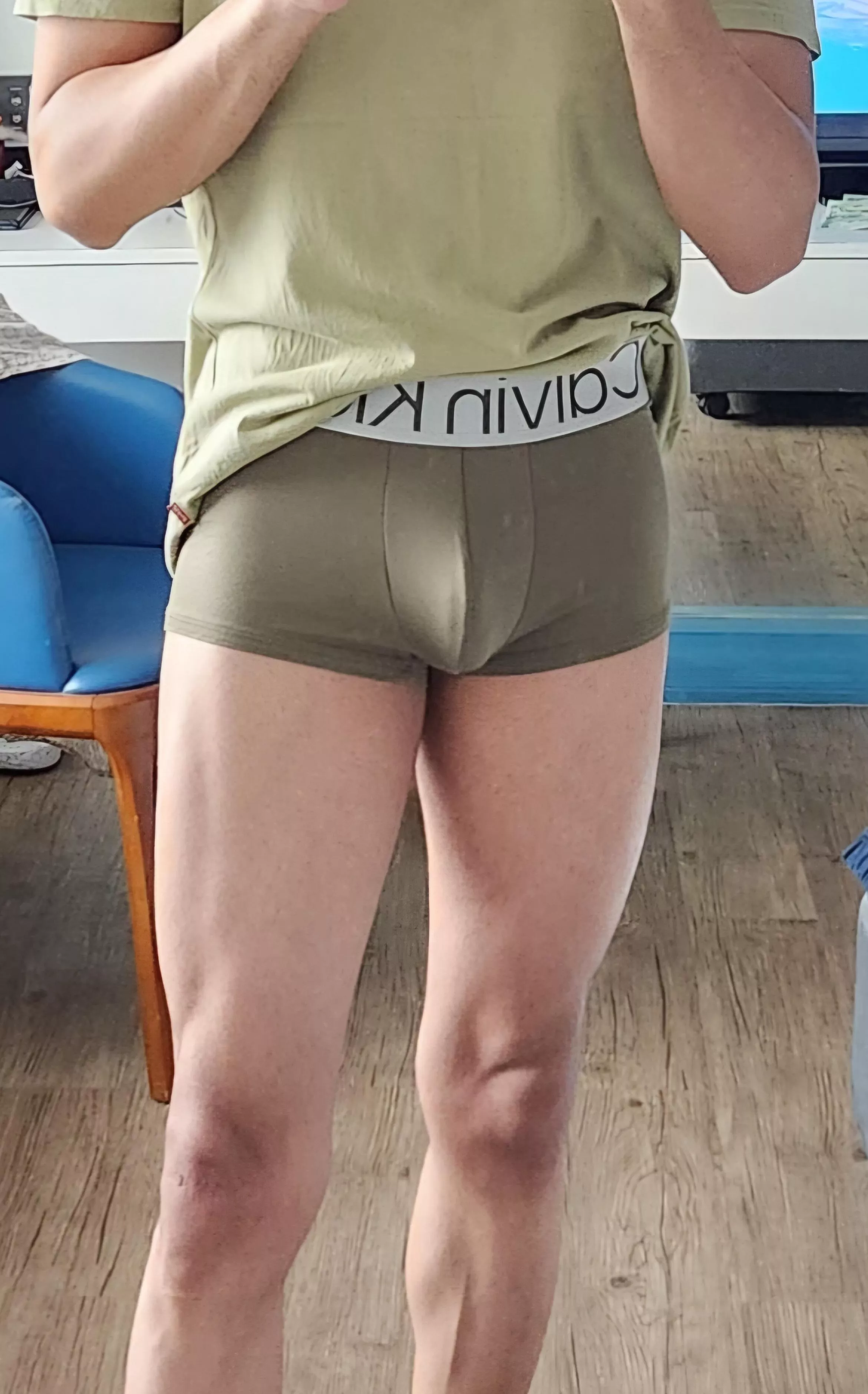 Can I get more than 100 upvotes if you wanna see what's inside?