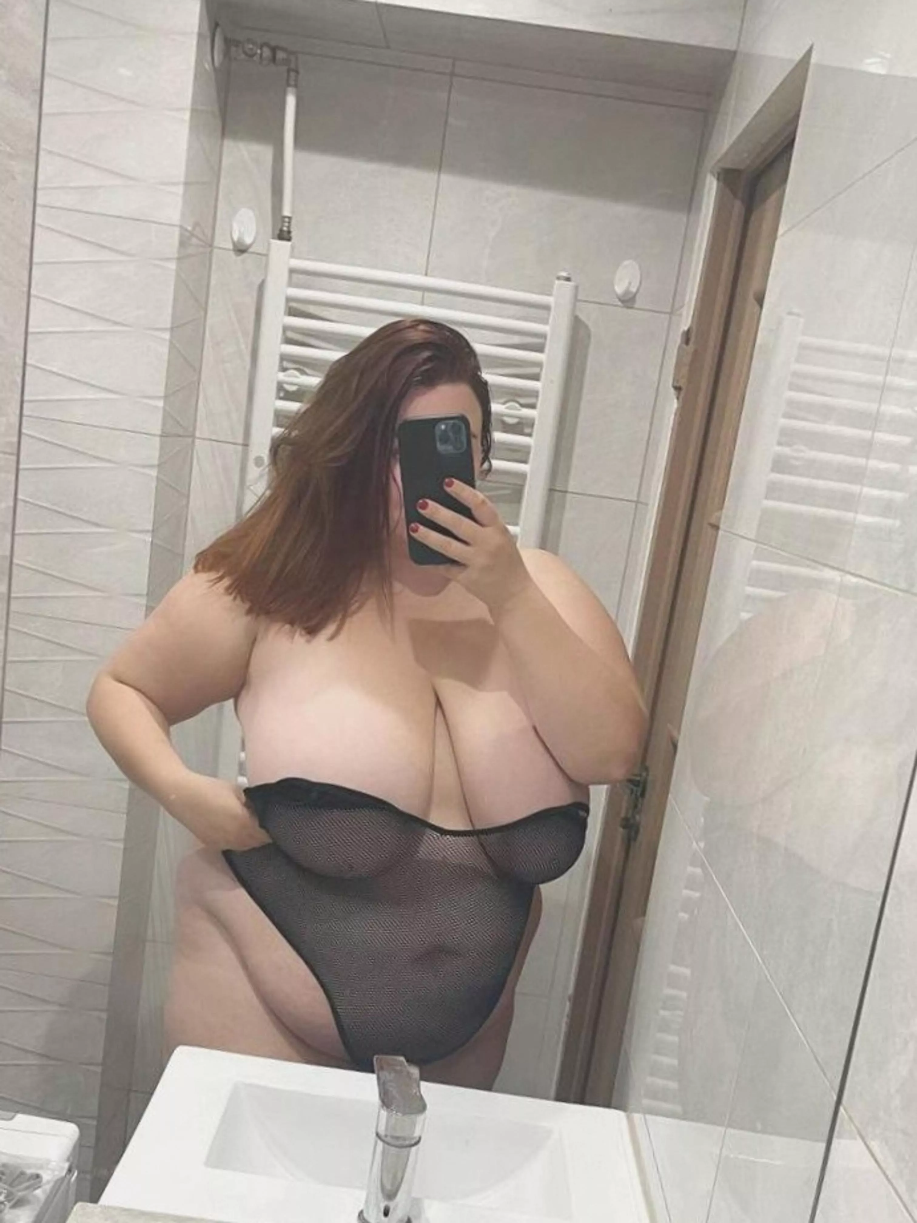 Check my first comment for a free nudes video ⬆️ my sn@ap:  chloehdm