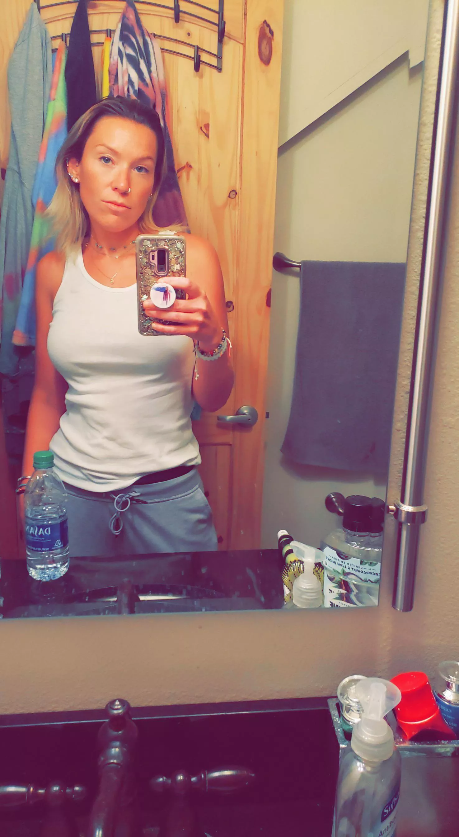 Clothes can come RIGHT OFF 😇😈👇🏼