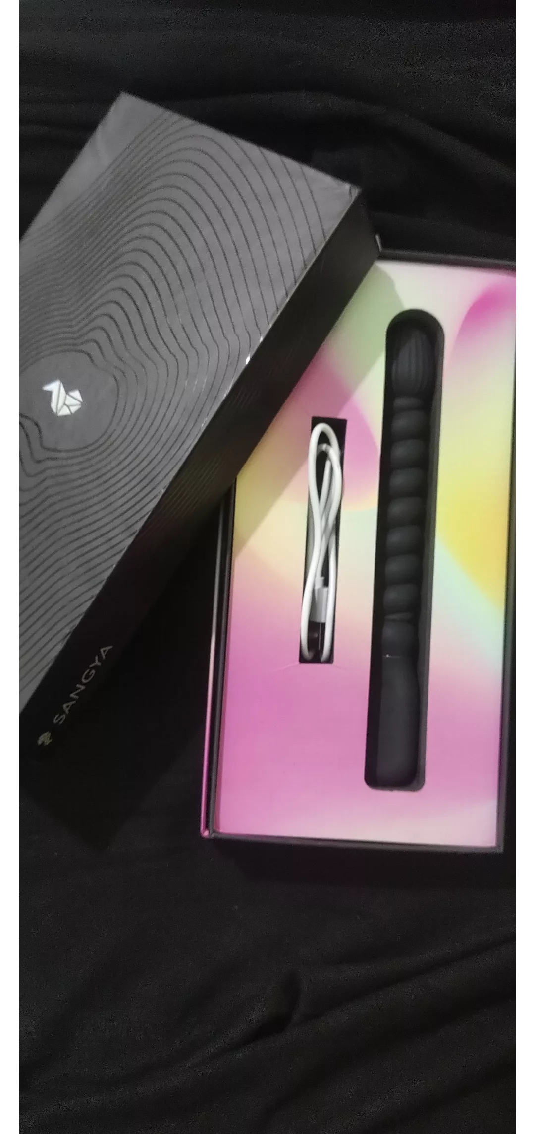 Couple here looking for Threesome/watching partner or a online partner is welcome too