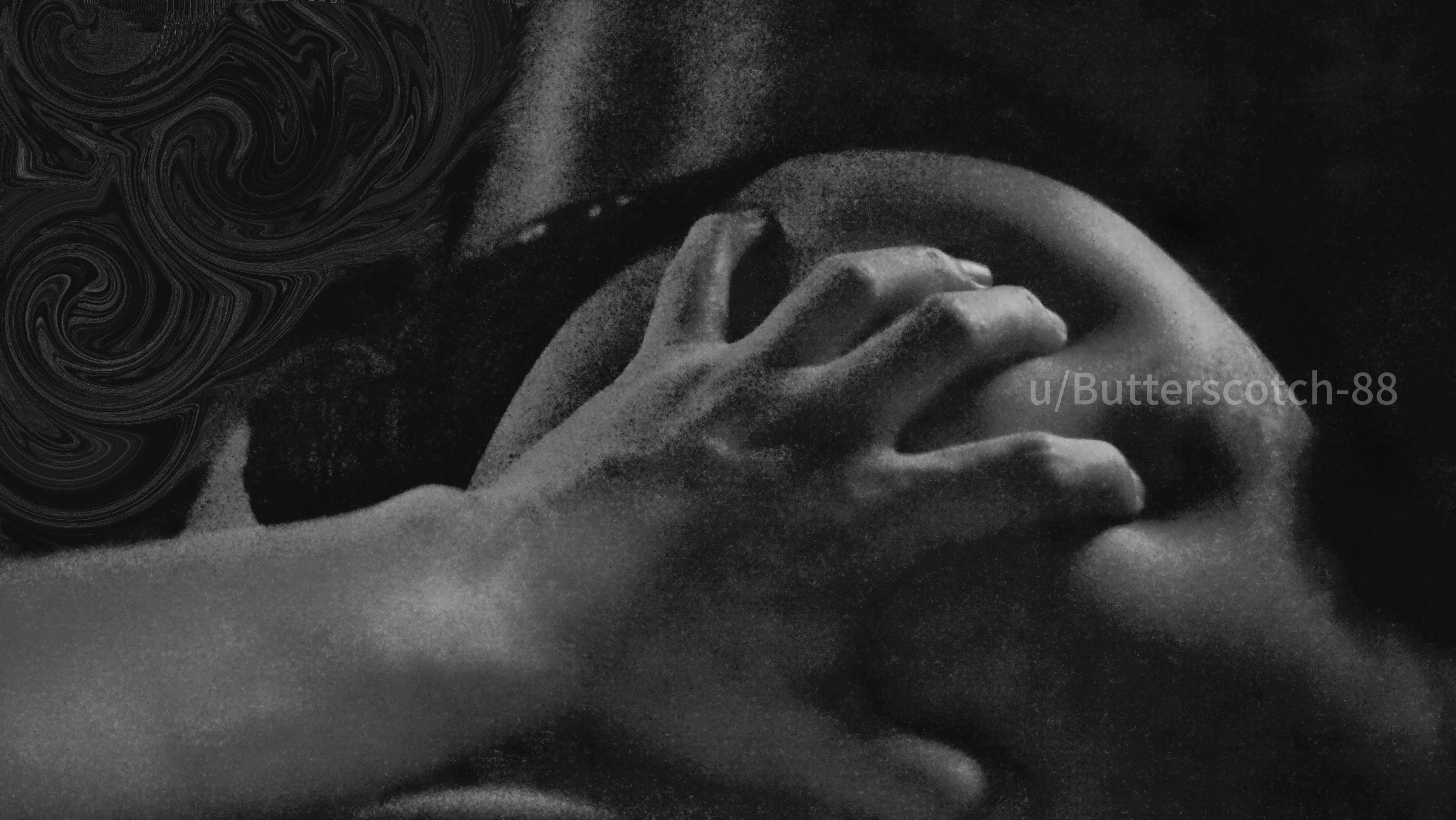 Daddy demands (f)or a playmate 👋🏼🍑