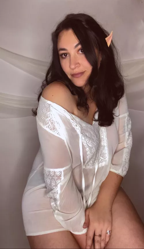 Demure elven lady tries first shoot ✨