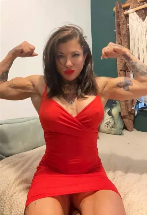 do my muscles look good in this dress