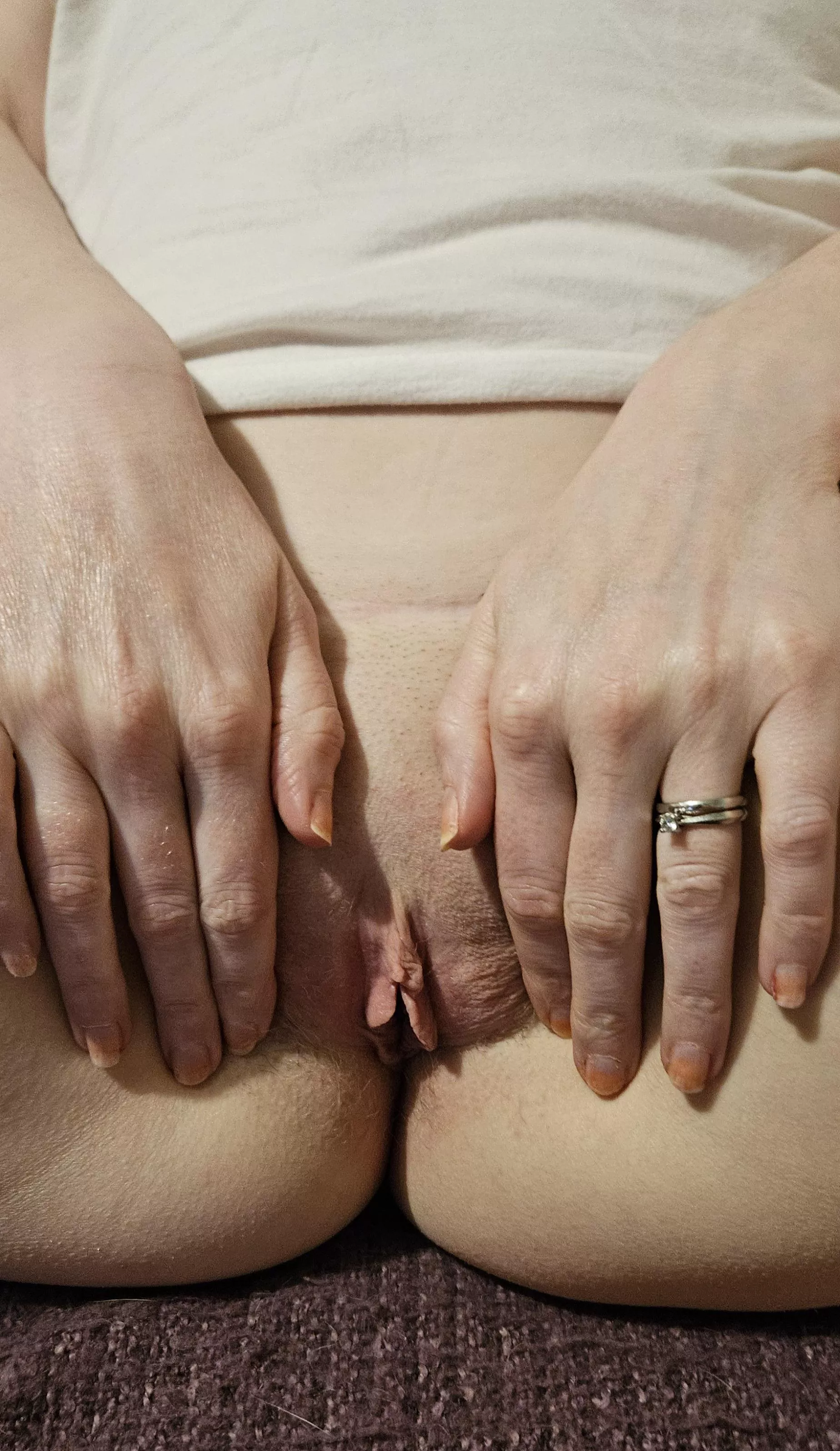 Dorset hotwife needs cum and stroke tribs