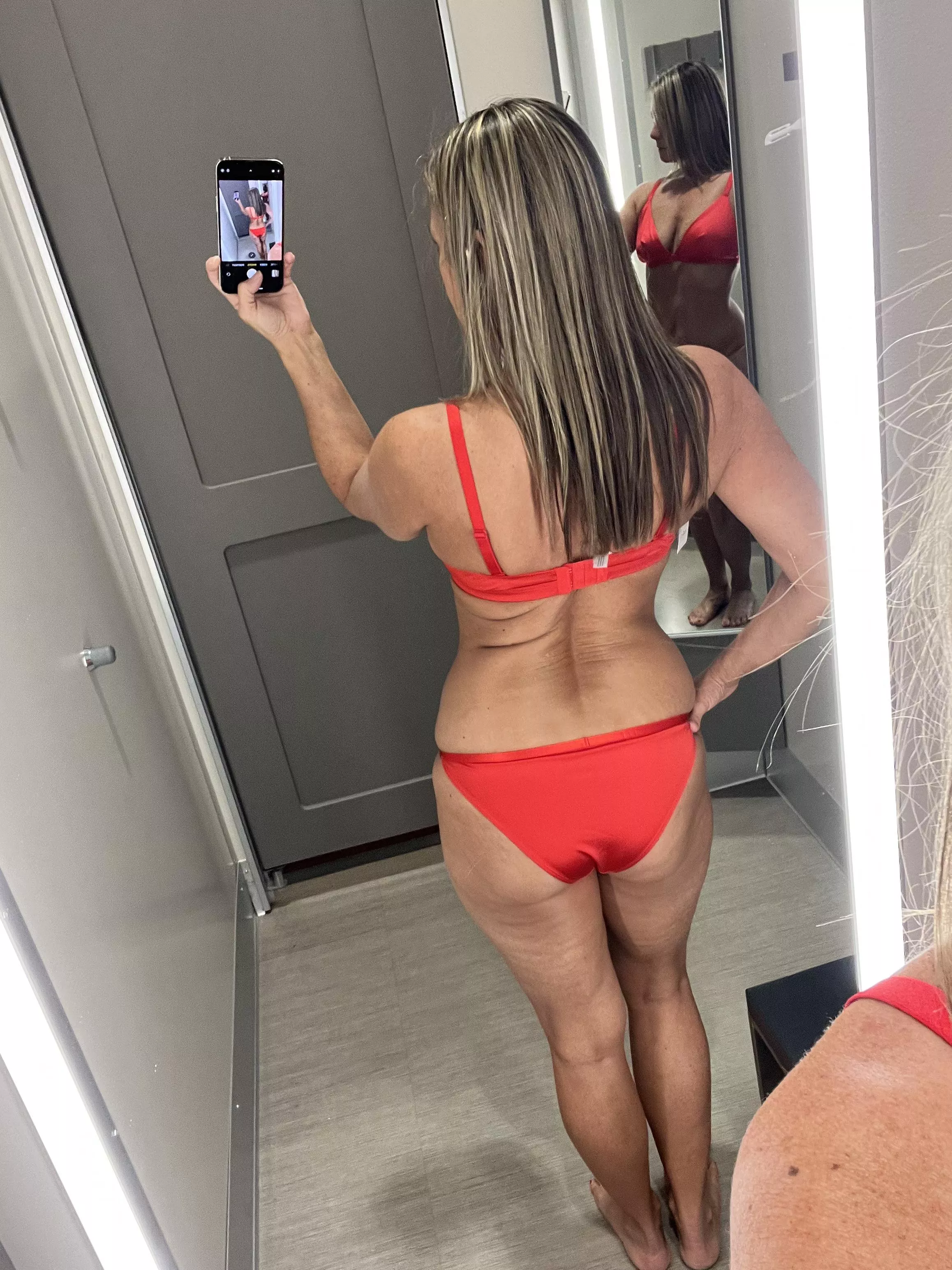 Get rid of the girls and cum see a fit woman 51yo, 4 kids & tons of experience