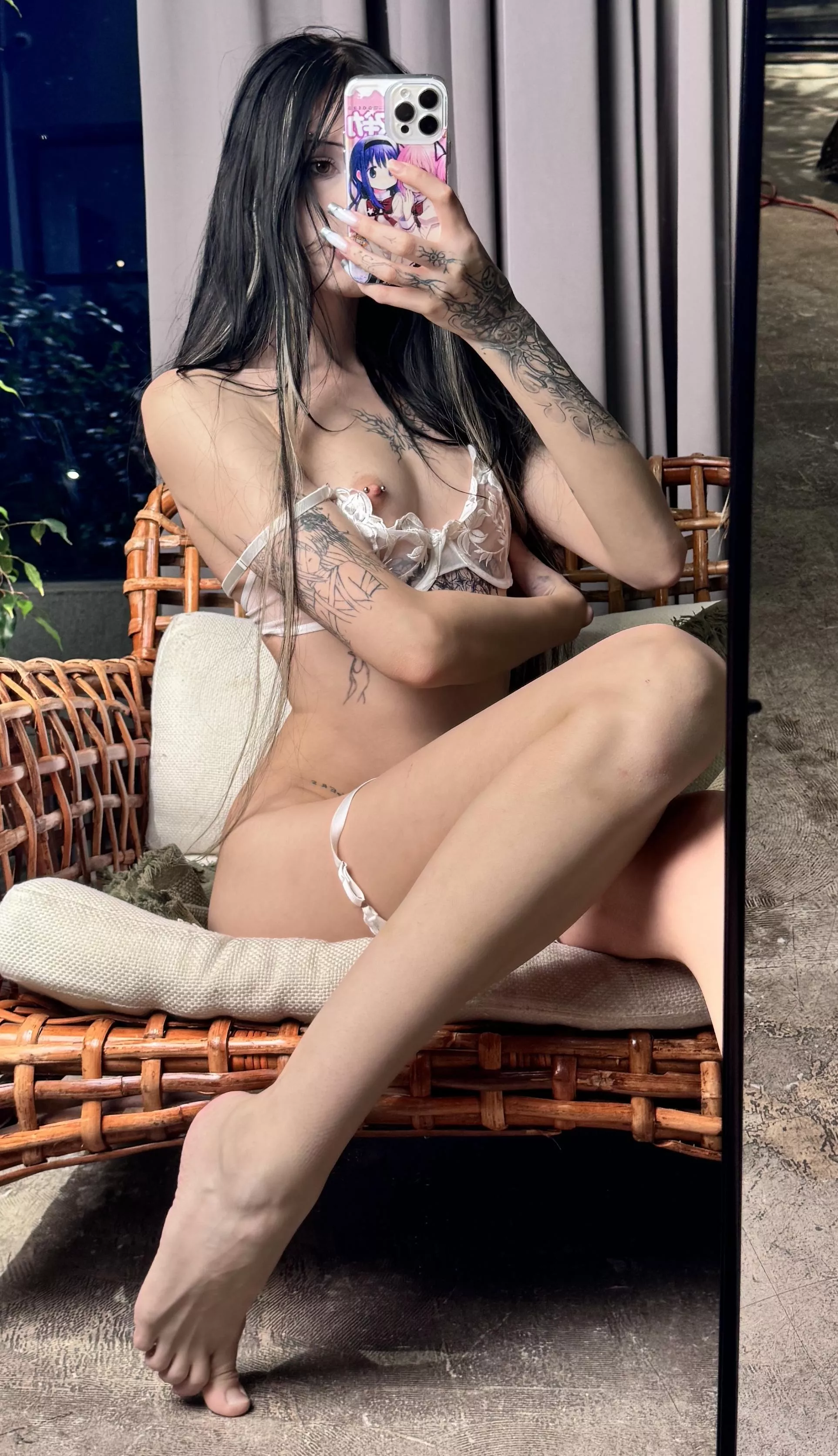 Got no boobs, do you still want me