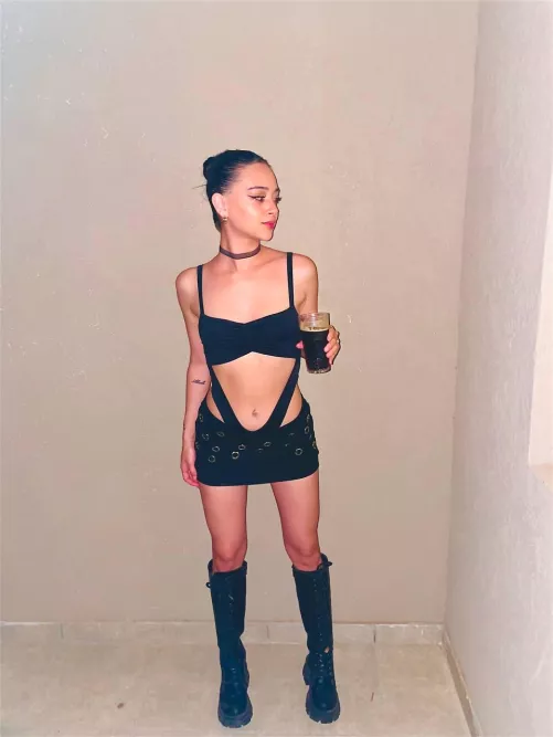 Goth girl needs a goth hard dick!