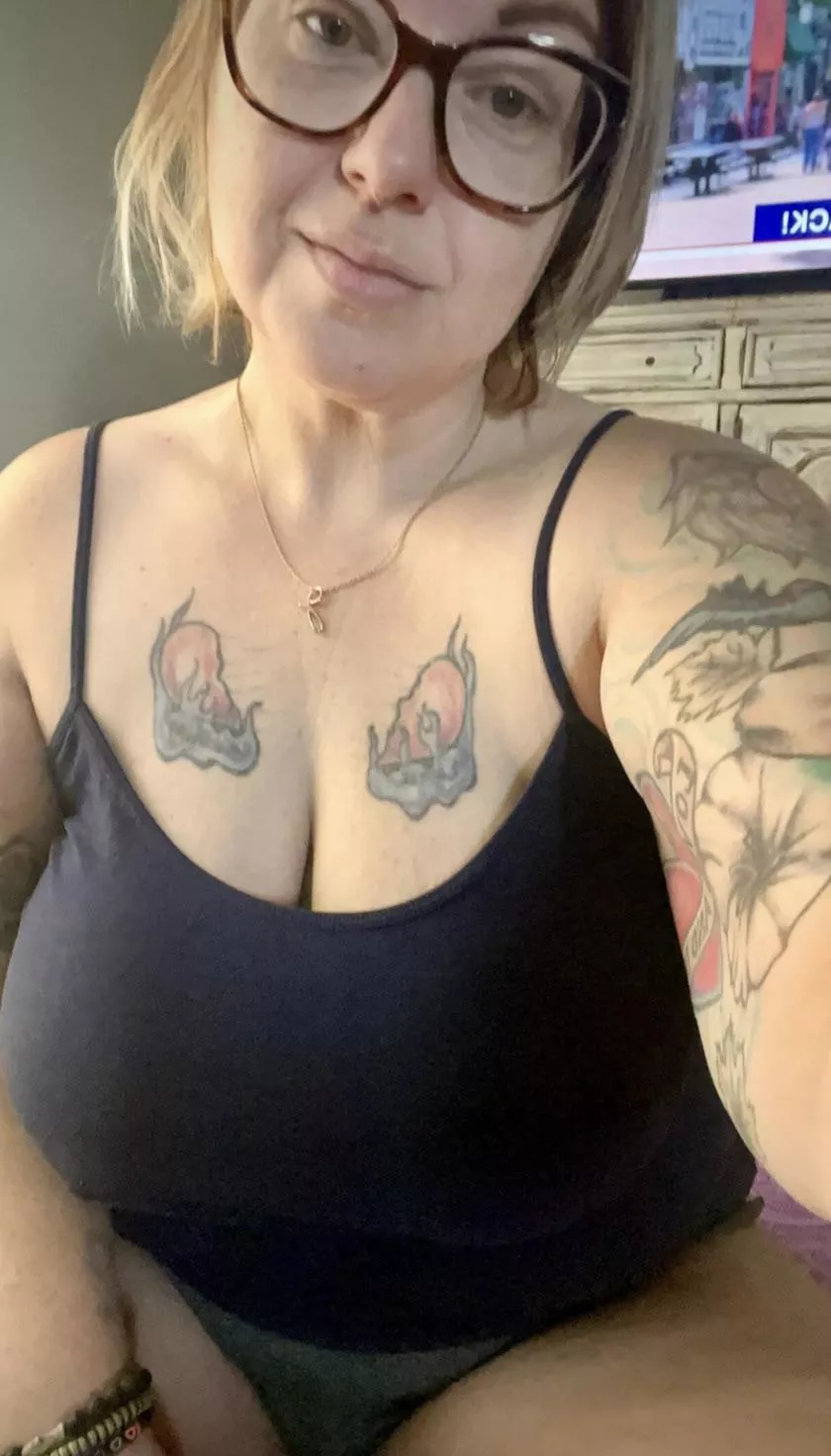 Hey everyone 😘😘