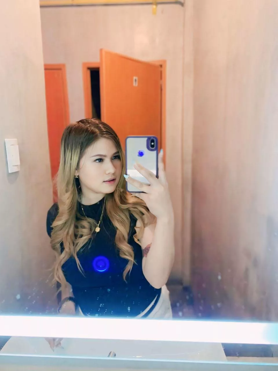 Hi gents, available now walk and vcs dm me @urmamiapple