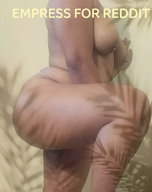 Hotwife doing hotwife things 