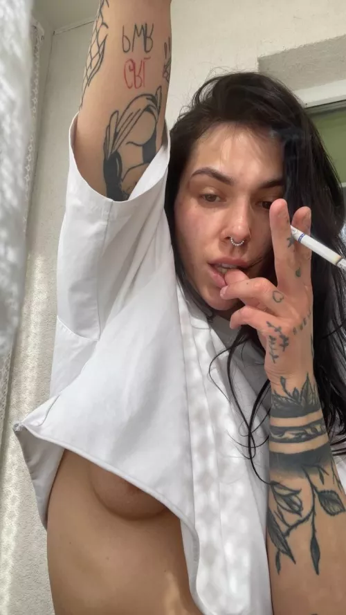 I heard that blowjobs are cooler than cigarettes, who'll give it a try?