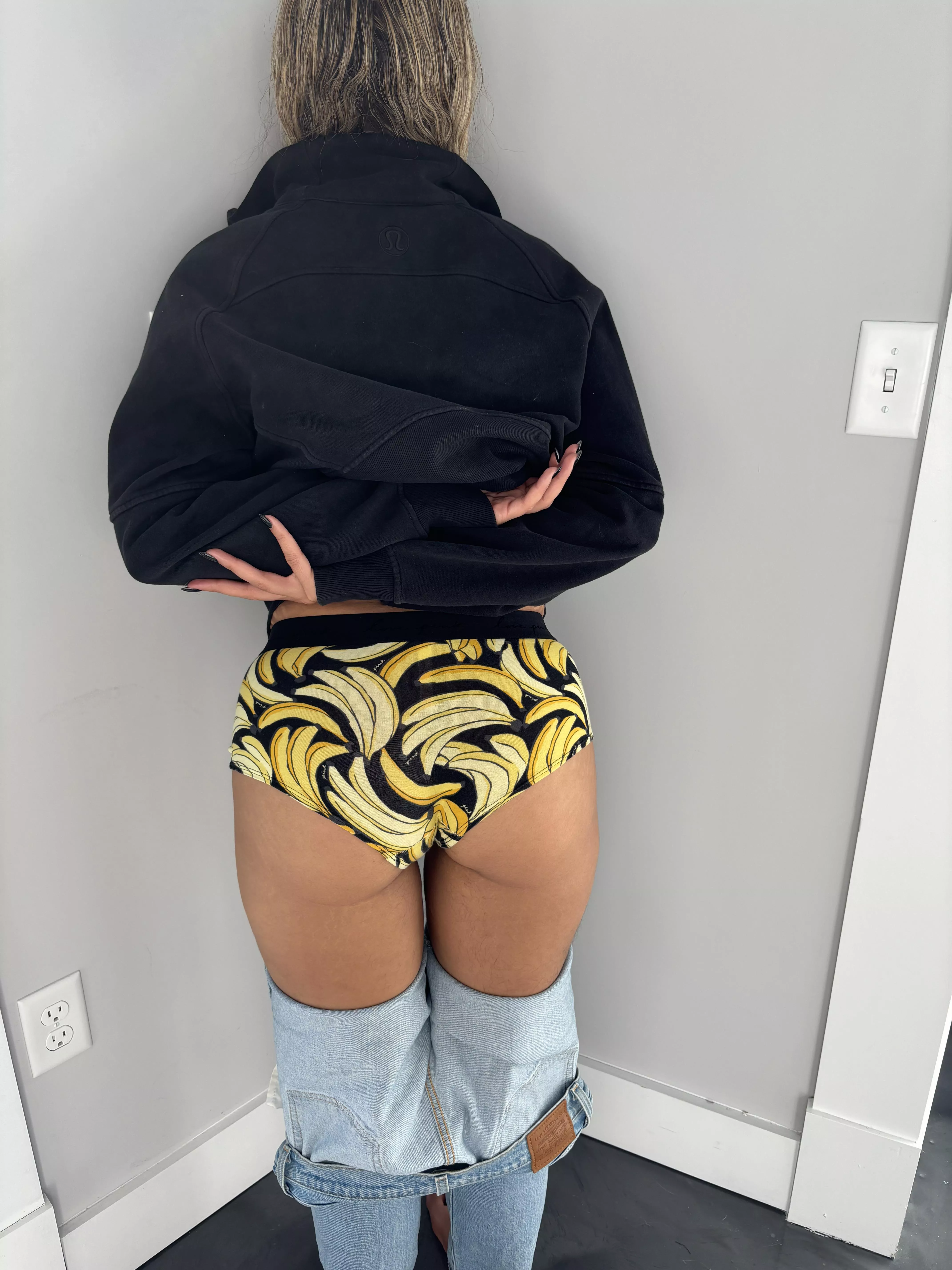 I need a banana in me