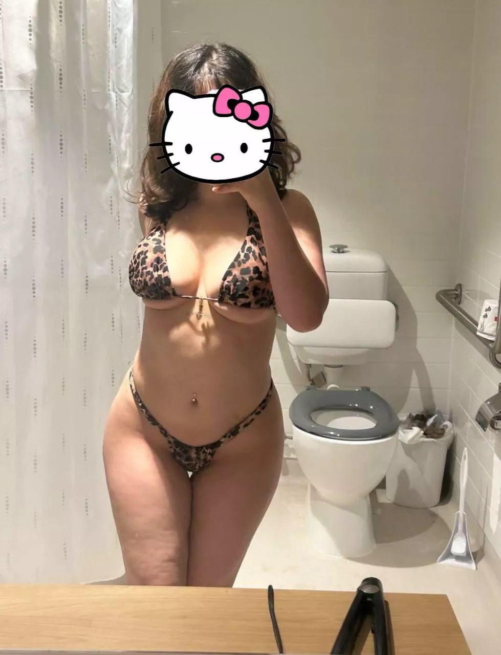 i think i'm too short to fuck but what the hell.. im 4'10 if that's ok