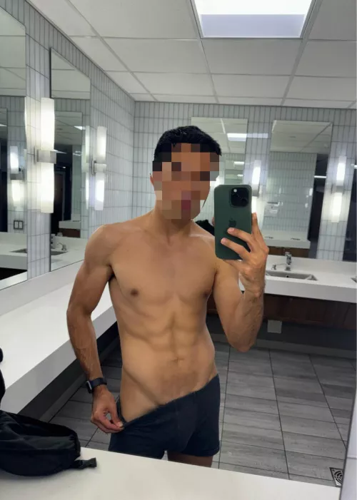 I want a horny sub to drain while I relax on vacation 🤤