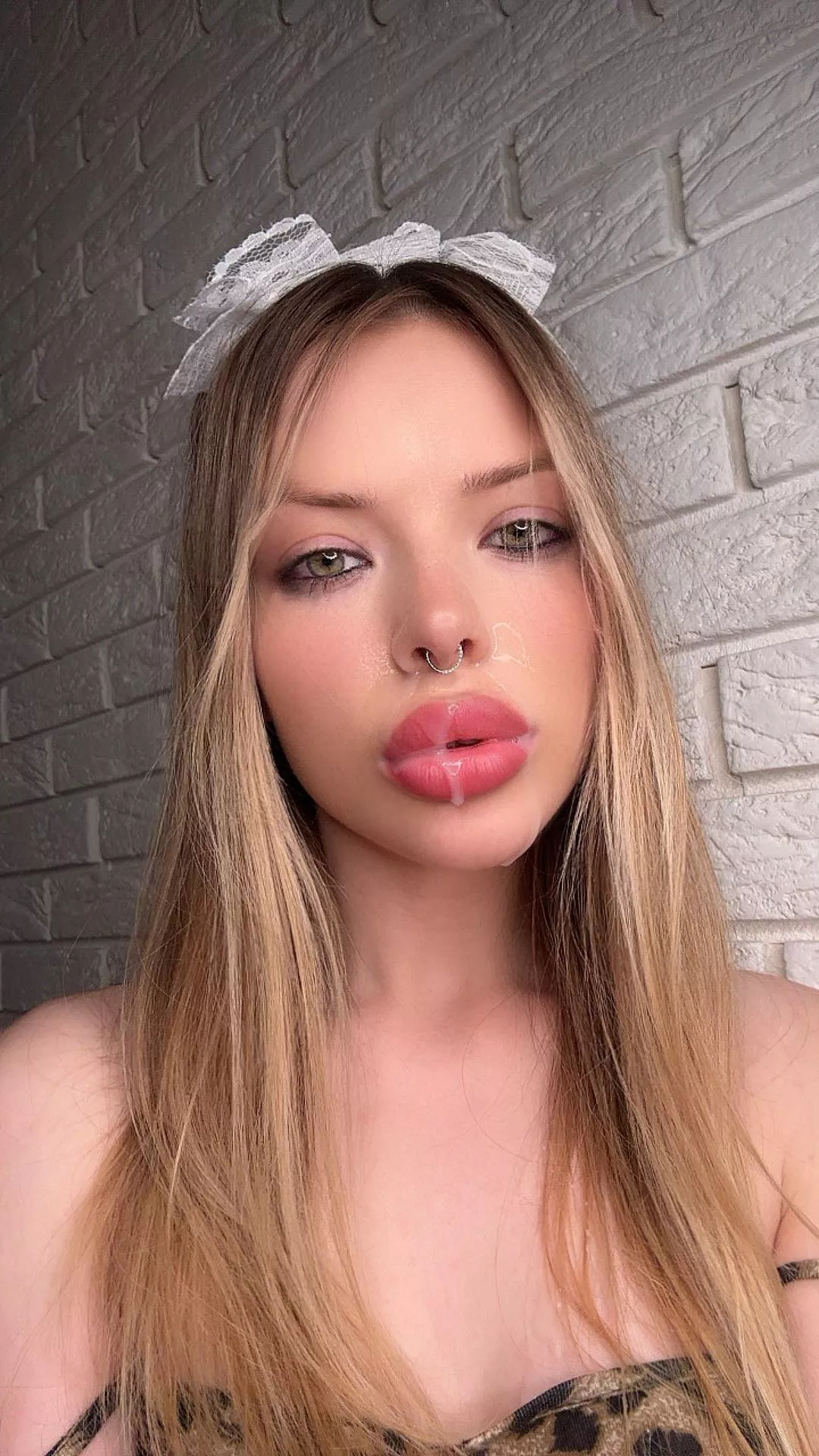 I want more of that milky cum on my face