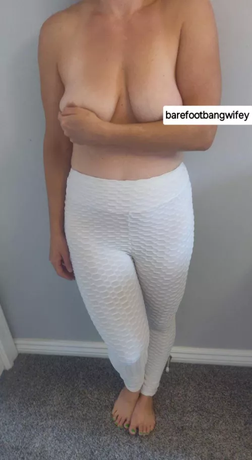 I'm a married suburban mom with 36DDD tits