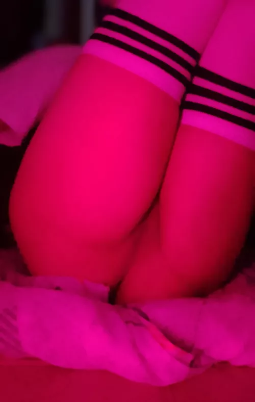 I'm too tired and horny to come up witha  good title 🥴