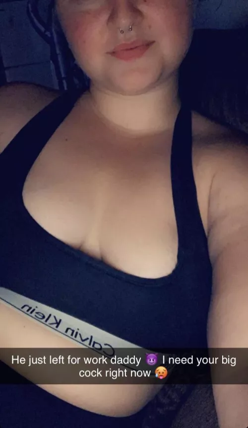 Inviting his best friend over once he leaves to fuck 😈🤷‍♀️😫