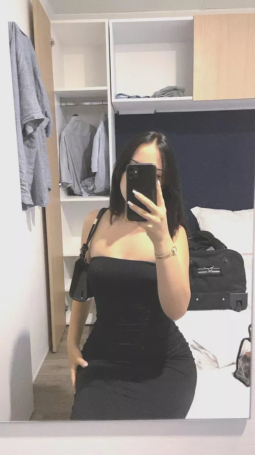 I’ve never had a boyfriend, never kissed anyone, never had close friends. I’m 18, and I feel so behind.