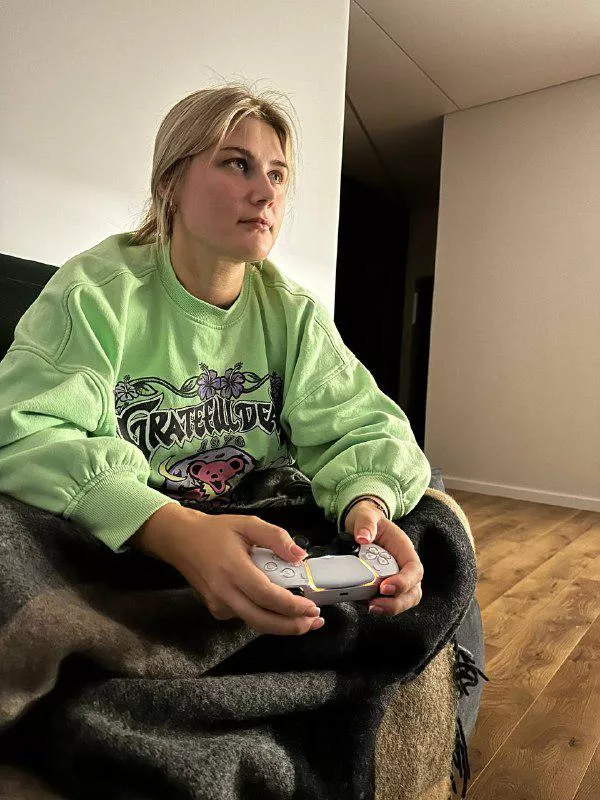 Join me then later I'll join you and play with you