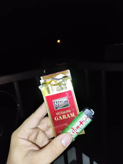 Late night smoke really hit different