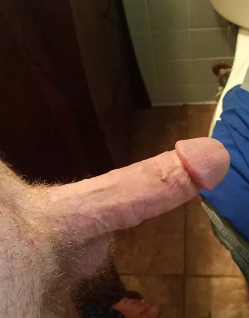 [M] straight curious guy in west Ashley looking for another guy like me in west Ashley right now looking to play around with each other a little. Seriously 