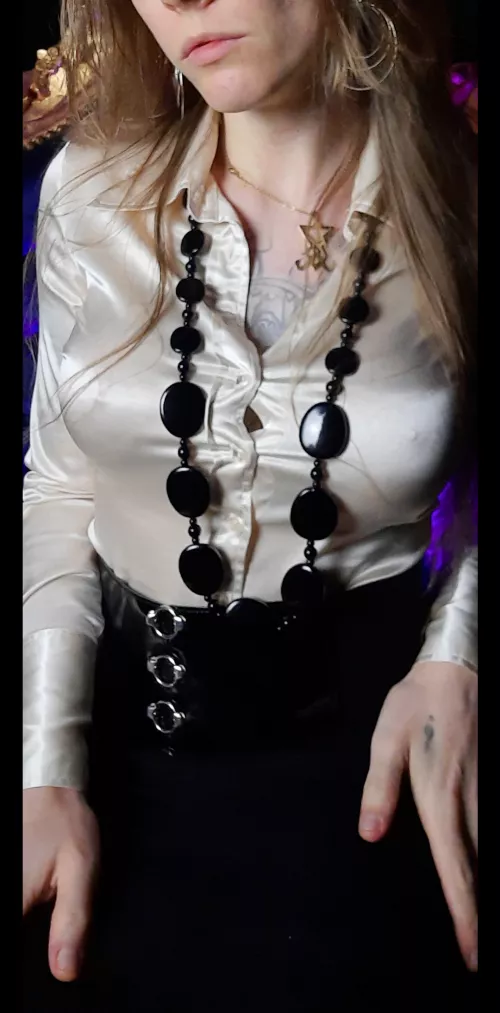 My blouse is struggling to contain my ○○