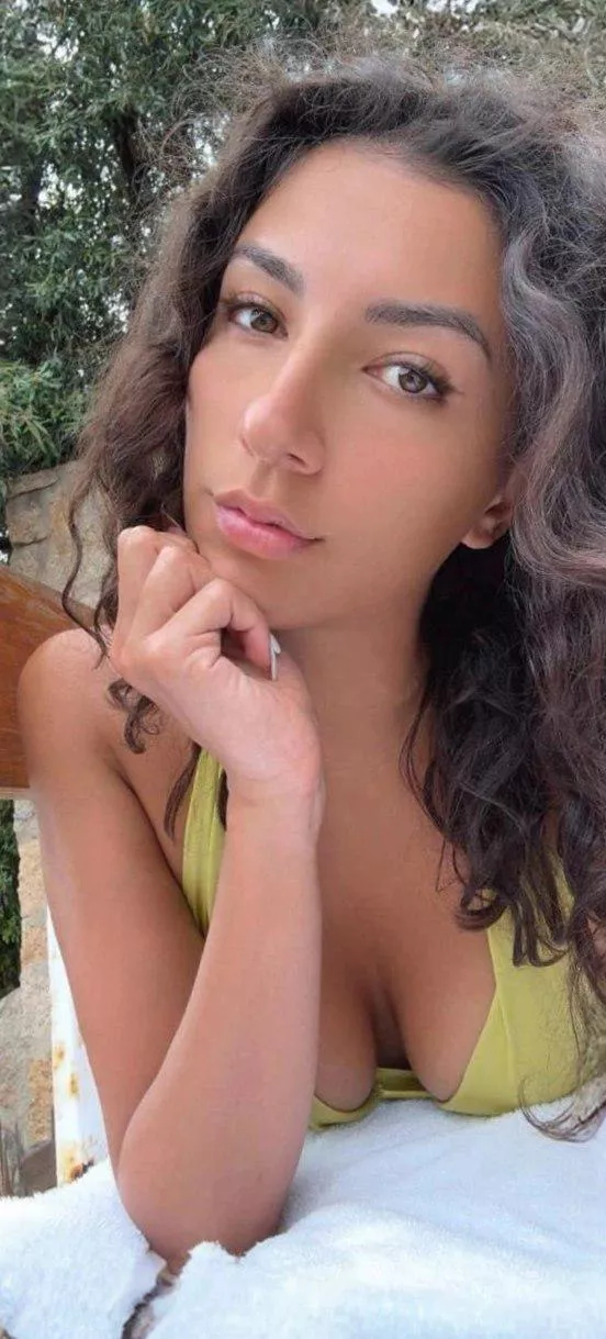 My cleavage is not perfect but can still  turn you on