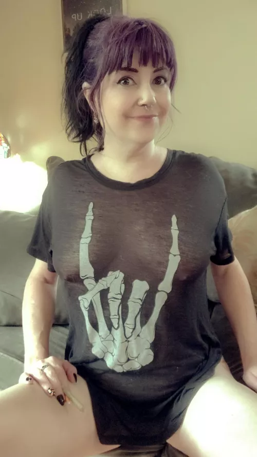 My favorite shirt is a little worn out, so I'll only wear it when we smoke alone. 