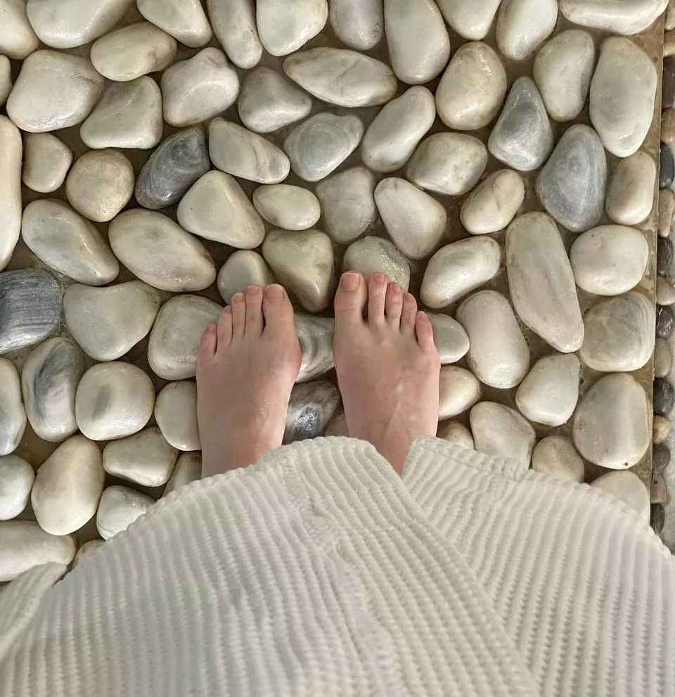 My fingers are so sweet right after spa treatments I'm sure