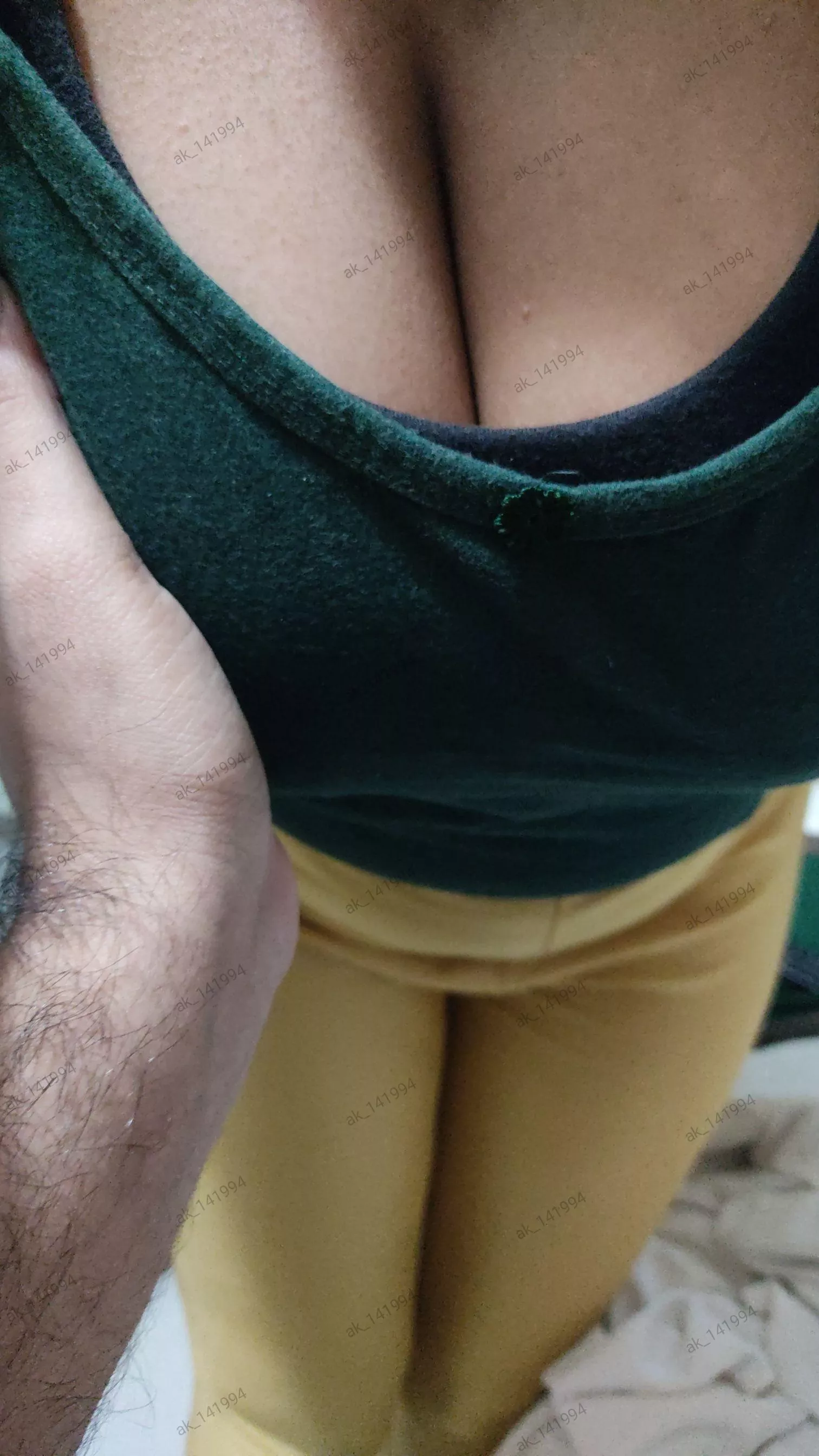 Need one more helper to hold my melons when it's down like this. Do you prefer to go hard or soft when it comes to melons squeezing 😜