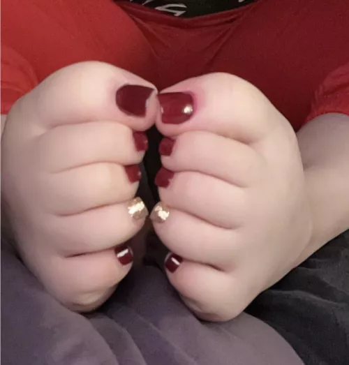 New pedicure, taking applications for taste testers. 😏