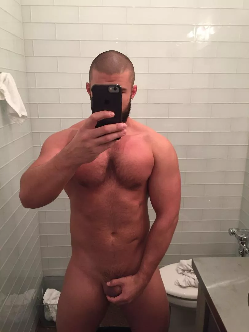 NYC findom jock. Treat me this Sunday. 