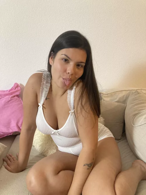 Only comment if you’re M30+😇