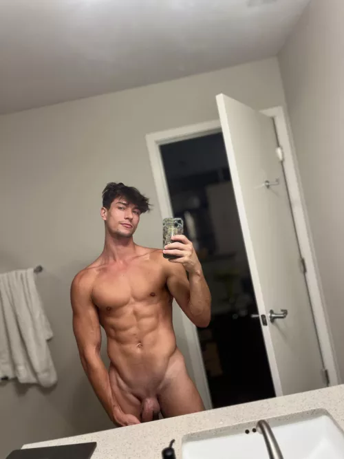 Rate the physique 💪