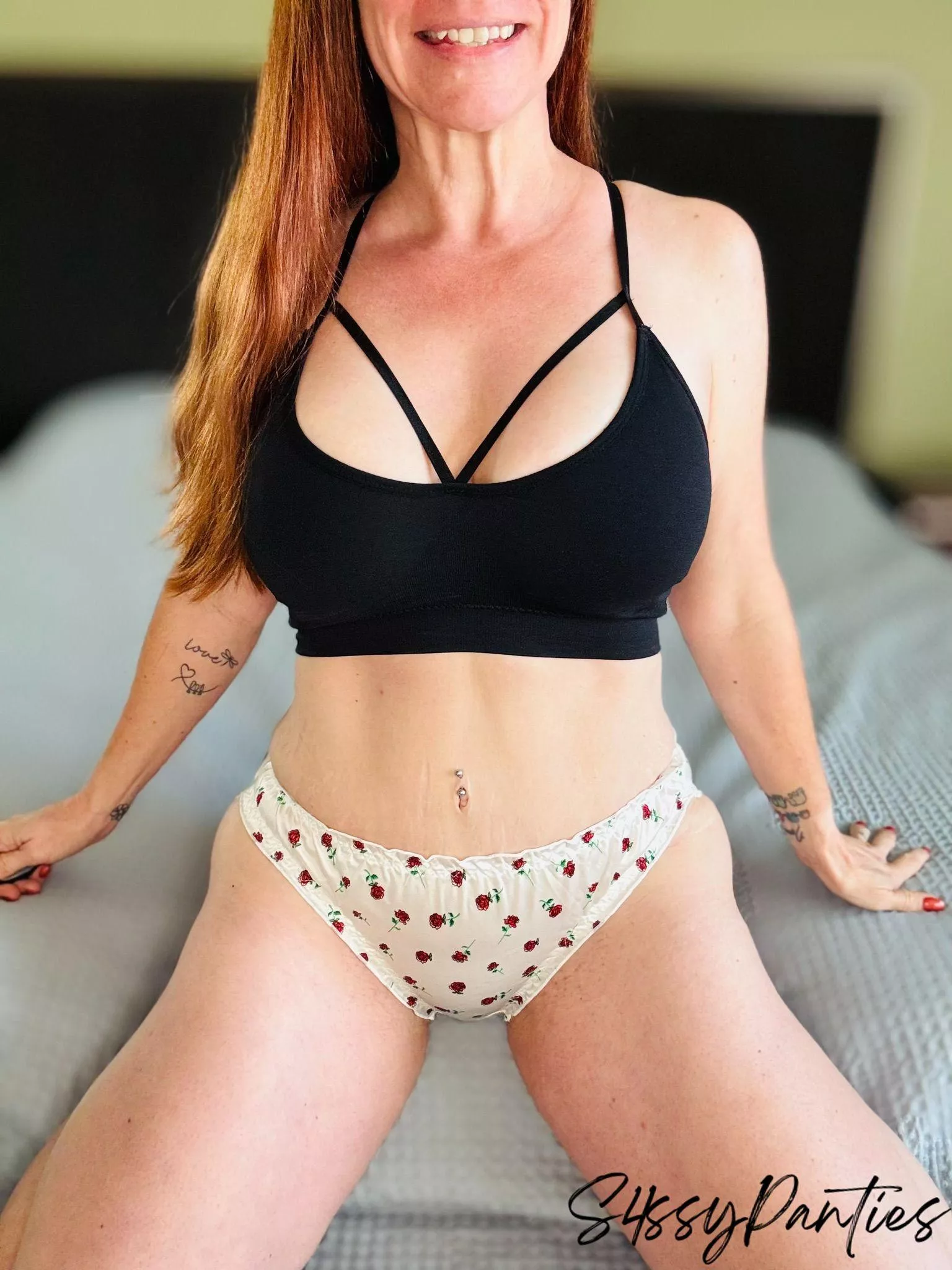 Ready for fall? Get any pair of my panties through the end of the month for $30 ($25 for fall themed prints) and get a free add on. Fit. Nerdy. Pervy. Witty. Hilarious. Genuine. Forty-ish. Sassy. Redhead. See my menu. $30