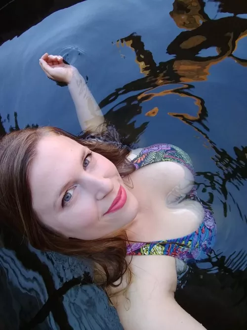 Reflection... thyself?