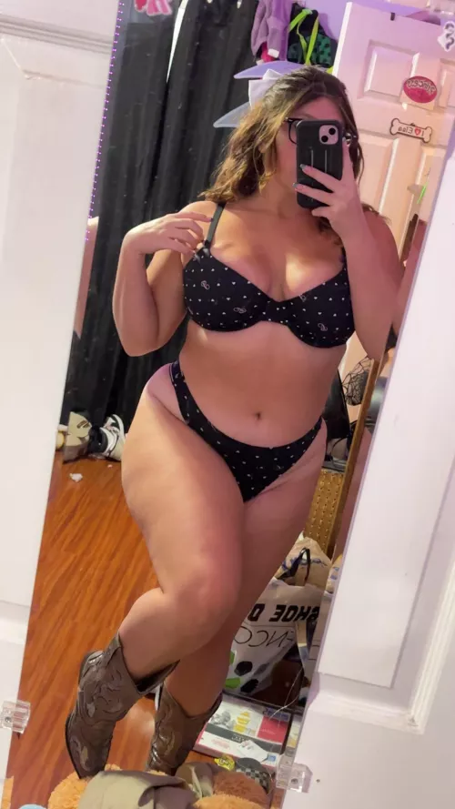 Save a horse, ride a cowboy. Or something like that 😉