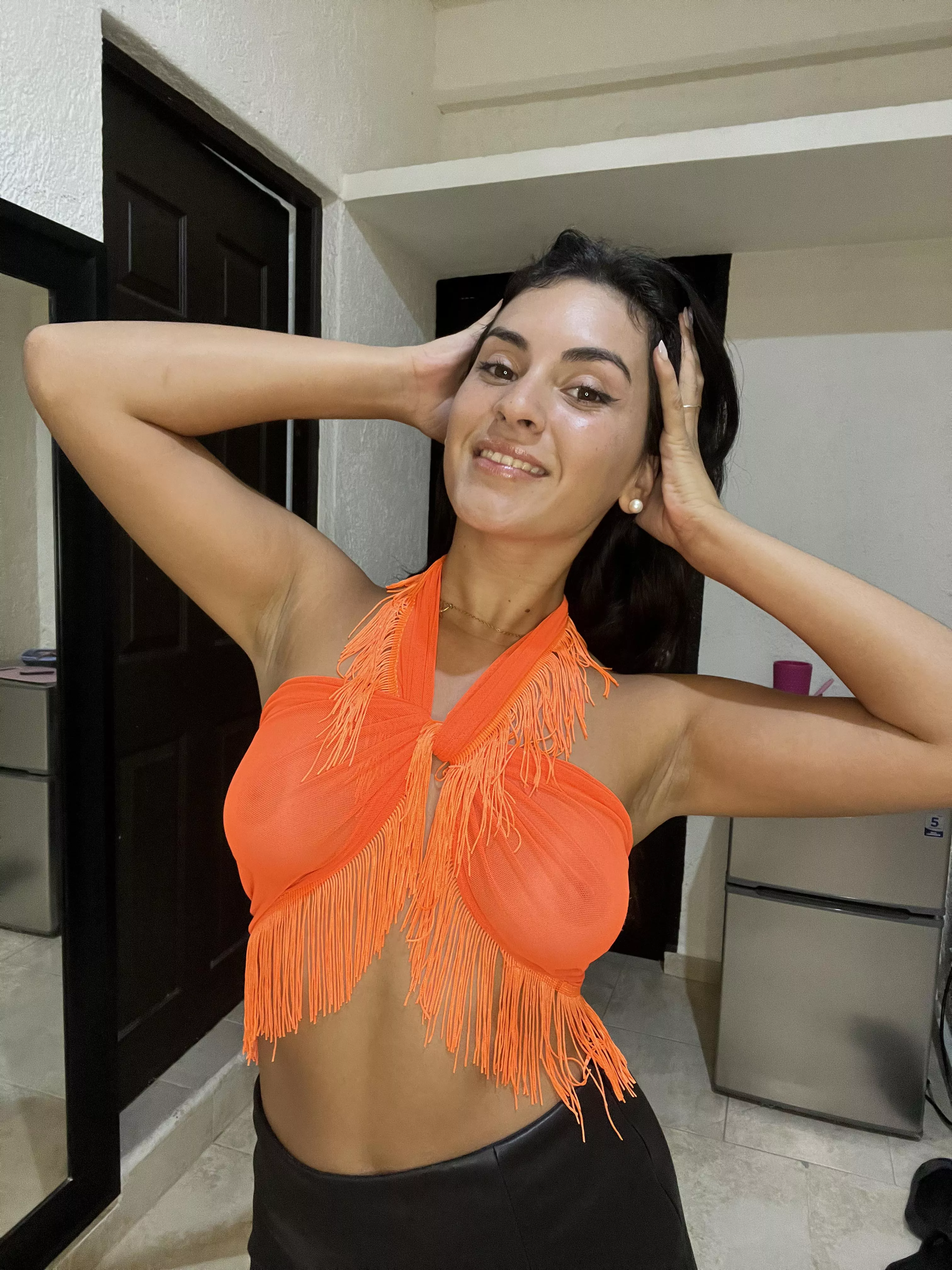 Tell me I look super hot in this crop top